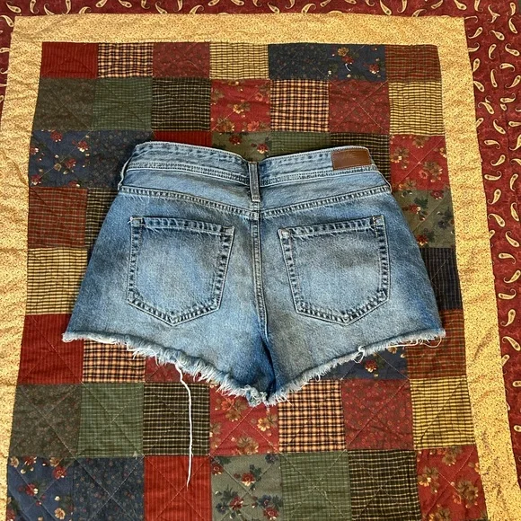 Hollister Blue Distressed Jean Shorts - High Rise Vintage - Waist 29 - Picture 3 of 4